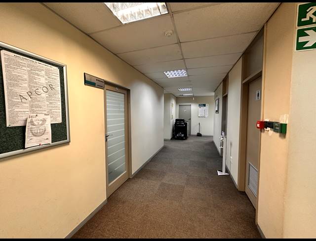 2,552M² OFFICE TO LET IN PARKTOWN